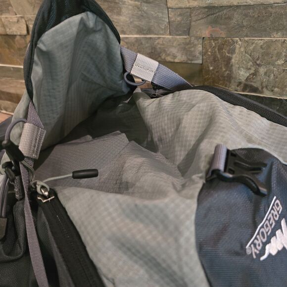 Gregory Z30 Lightweight Hiking Camping Backpack Grey Great Condition! - Picture 9 of 12